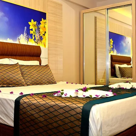 Opia Hotell